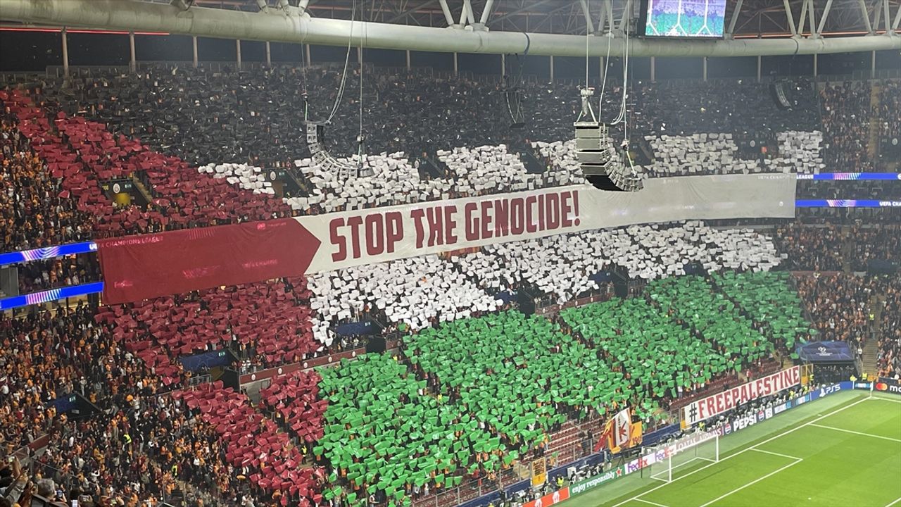 Galatasaray Taraftarlarının Filistin Koreografisi İsrail Medyasını Rahatsız Etti