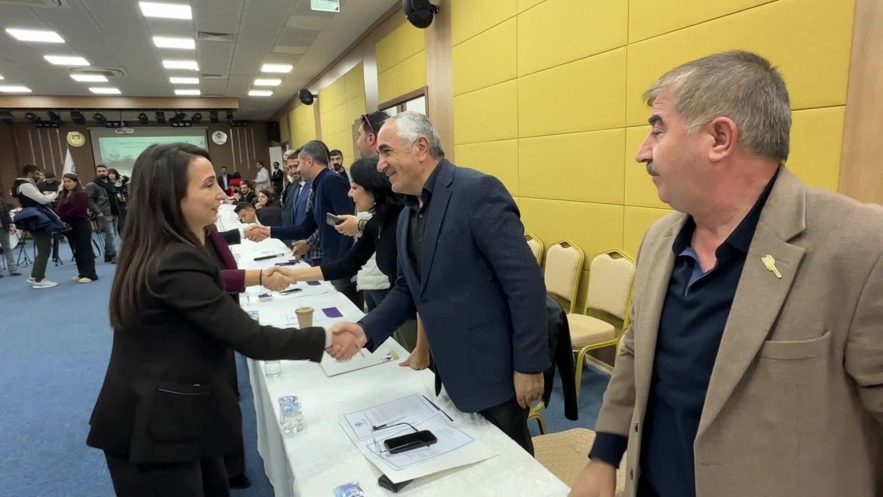 Hatimoğulları: “Kürt cenahı tarihi adımlar attıysa, benzer adımların devletten de gelmesi gerekiyor”