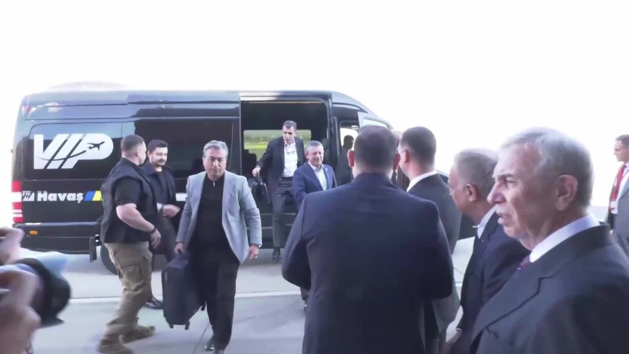 Kilis’te On Binler İmamoğlu’na Özgürlük ve Erken Seçim İstedi