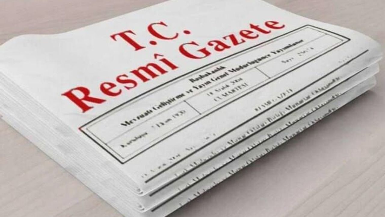 Gece Yarısı Kararnamesiyle Dev Operasyon! Çok Sayıda Kritik İsim Görevden Alındı, Listede Dev Şirketler ve Büyükelçiler