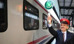 Turistik Tatvan Treni Elazığ'da mola verdi