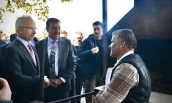 Bakan Uraloğlu, Malatya'da depremden etkilenen esnaf ve vatandaşları ziyaret etti