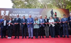 14. Antalya Kitap Fuarı "İnsan Olmak" temasıyla kapılarını açtı