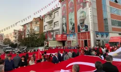 Malatya'da Cumhuriyet Coşkusu: Fener Alayı Ve Bayrak Yürüyüşü Düzenlendi