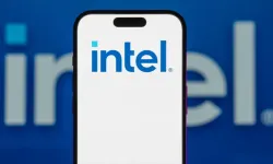 Intel'in geliri üçüncü çeyrekte azaldı