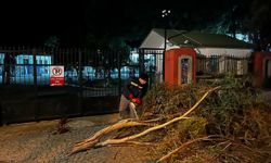 Bodrum Belediyesi ekipleri, meteorolojik uyarıların ardından teyakkuza geçti