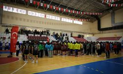 Okul Sporları Yıldızlar ve Gençler Korfbol Grup Müsabakaları Hakkari'de başladı