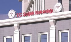 İstanbul'da deprem... Sağlık Bakanlığı: "Şu ana kadar 112 Acil Çağrı Merkezi ve hastanelerimize herhangi bir olumsuzluk bildirilmemiştir"