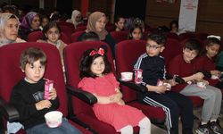 Hakkari'de ailelere yönelik sinema etkinliği düzenlendi