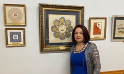 Sanatçı Zehra Çağlı'nın "Gönül Fırçasından" sergisi Zeyrek Akademi'de açıldı