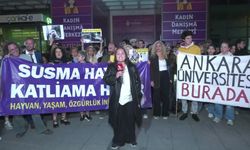 Ankara'daki yaşam hakkı savunucularından Anaya Mahkemesi'nin kararına tepki: Hakimler cüppelerinin hakkının veremedikleri için cüppelerini bırakmalarını talep ediyoruz