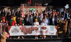 Büyükçekmece’de Tiyatro Festivali’nin perdesi açıldı