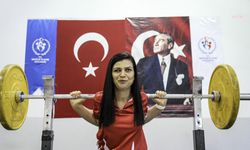Çankayalı sporcu Özdemir 3 dünya rekoru kırdı