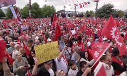 CHP'li belediyelere yönelik operasyona tepki: "Öcü gibi korkuyorlar Ekrem yoldaşımdan”