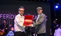 Kırşehir Belediyesi'nin 19 Mayıs etkinlikleri, Feridun Düzağaç konseri ile sona erdi