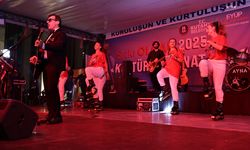 Kütahya'da 19 Mayıs coşkusu Ayna konseri ile yaşandı 