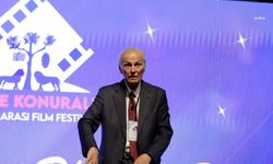 Sinema sanatçısı Ediz Hun'dan sitem: "Yaşlı sanatçılar genellikle dede, baba, amca rolleriyle sınırlandırılıyor"