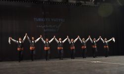 Erzurum Maarif Orkestrası ve Halk Dansları Topluluğu, sanatseverlerle buluştu