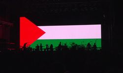 İngiliz grup Massive Attack, Sırbistan'daki konserinde Filistin'e destek mesajı verdi