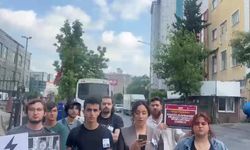 Akit Gazetesi önünde Ferdi Zeyrek protestosu: “Bu bir paçavradır”