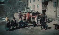 Sessizliğin tanıklığı festivallerde: “Dağlardan Başka Tanık Yok”