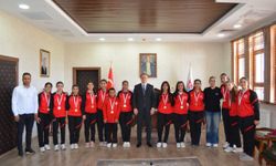 Bulanık Kaymakamı Koşansu, sporcularla bir ara geldi