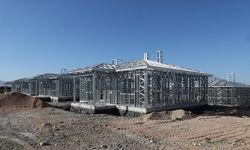 Hatay'da kırsal deprem konutlarının yapımı sürüyor