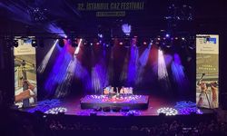 Hermanos Gutierrez müzik grubu Harbiye'de konser verdi