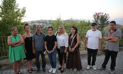 İzmir'de depremzedelerin yerleştikleri evlerin su ve elektriklerinin kesilmesine tepki