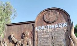 Madımak Katliamı'nda yaşamını yitiren aydınlar Mersin'de semahlarla anıldı