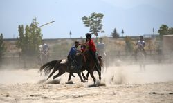 Ata sporu cirit Malazgirt Zaferi kutlamalarına renk kattı