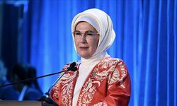 Emine Erdoğan: Bu büyük festivalin hayırlara vesile olmasını diliyorum