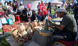 Yunus Emre Enstitüsü, Malazgirt Zaferi kutlamalarında kültürel değerleri ziyaretçilerle buluşturuyor