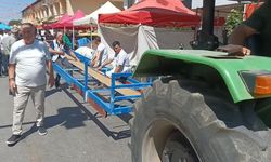 Aydın Karacasu'da düzenlenen 36. Afrodisias Kültür, Sanat ve Tanıtım Festivali'nde 13 metrelik pide yapıldı 