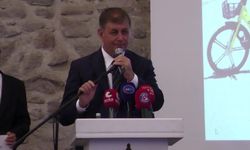 Cemil Tugay: Benim gibi ömrünün son çeyreğine girmiş insanların bu ülkeyle ilgili çok özlemi var