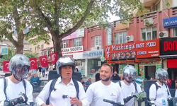 Çömez'den partinin miting çağrısını scooterlarla yapan gençlere destek