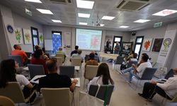 Efes Tarlası Yaşam Köyü’nde nar üreticilerine eğitim