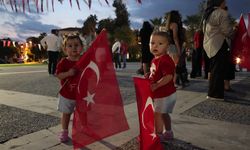 Manavgat’ta Zafer Bayramı, fener alayı ve konserle kutlandı
