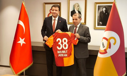 Saadet Partisi Genel Başkanı Mahmut Arıkan, Galatasaray Spor Kulübü Başkanı Dursun Özbek'i ziyaret etti