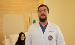 Konuşmayı unutturan tümörden 'uyanık ameliyat'la kurtulup annesinin kaderini yaşamadı