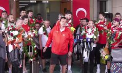 12 Dev Adam Avrupa İkincisi Olarak Döndü: İstanbul’da Coşkulu Karşılama