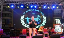  Bozüyük'te "Kurtuluş Günleri Etkinlikleri" Cem Yegül konseriyle devam etti 