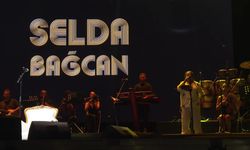 Çim Konserleri’nde Selda Bağcan rüzgarı esti