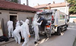 Eskişehir’de “çöp ev”den 4,5 ton atık çıkarıldı