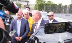 Gürsel Tekin’den eski CHP İl Başkanlığı binasında açıklama
