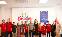 Kuşadası Belediye Başkanı Günel, dereceye giren sporcuları ağırladı 
