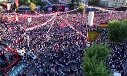 Özel: “Erdoğan belediyeleri yargı darbesiyle almaya çalışıyor”