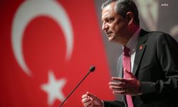 Özgür Özel'den Bakan Yerlikaya'ya: "İl Başkanlığımızı ablukaya almak haneye tecavüzdür, derhal evimizin önünden çekilin"