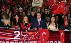 Beşiktaş’ta Cumhuriyet coşkusu: “Millet iradesinin üstünde hiçbir güç yok!”