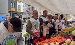 Hopa’da emeklilerden “Geçinemiyoruz” eylemi: “Sadaka değil, hakkımızı istiyoruz”